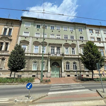 Fullmoon Apartments 1 Seghedin Exterior foto