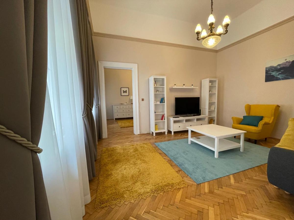 Fullmoon Apartments 1 Seghedin Exterior foto